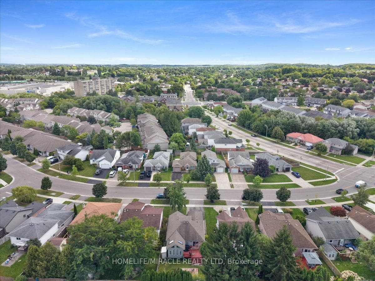 150 Bankside Drive, Kitchener, Waterloo ON N2N 3E4 150 Bankside Drive, Kitchener, Waterloo ON N2N 3E4