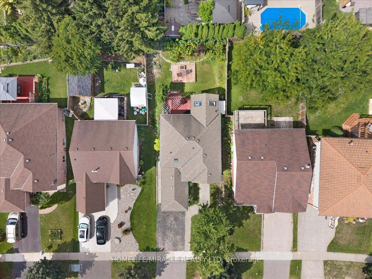 150 Bankside Drive, Kitchener, Waterloo ON N2N 3E4 150 Bankside Drive, Kitchener, Waterloo ON N2N 3E4