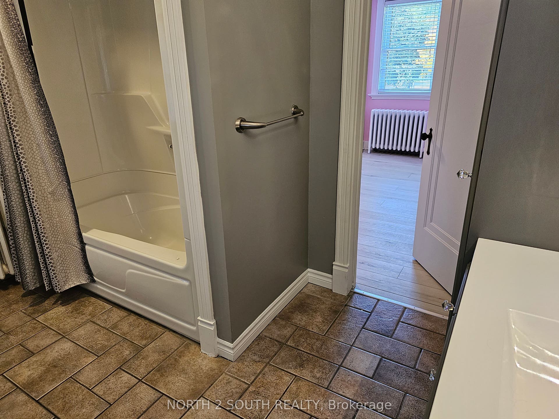 326 Erie Avenue, Brantford, Brantford ON N3S 2H8 326 Erie Avenue, Brantford, Brantford ON N3S 2H8