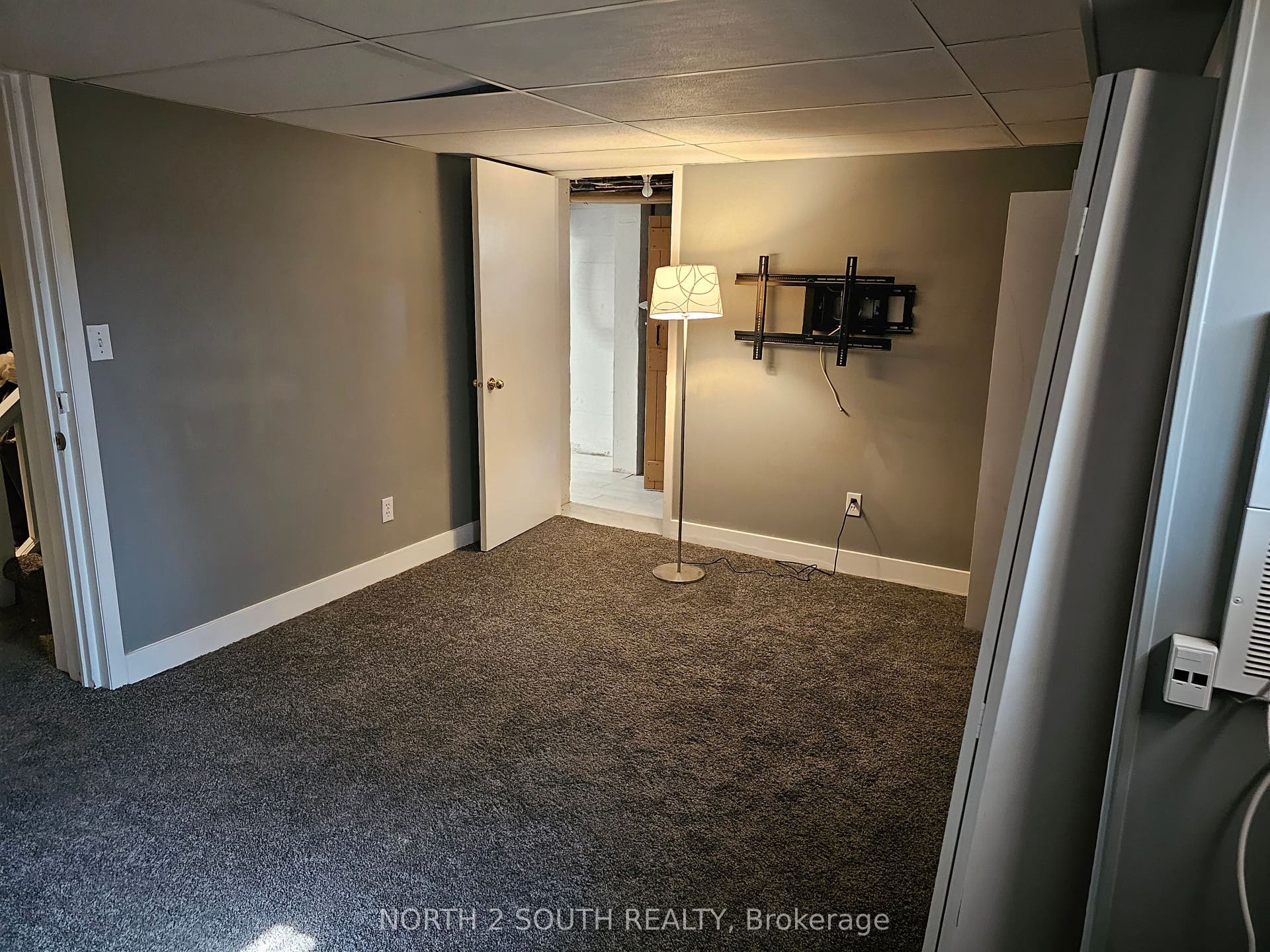 326 Erie Avenue, Brantford, Brantford ON N3S 2H8 326 Erie Avenue, Brantford, Brantford ON N3S 2H8