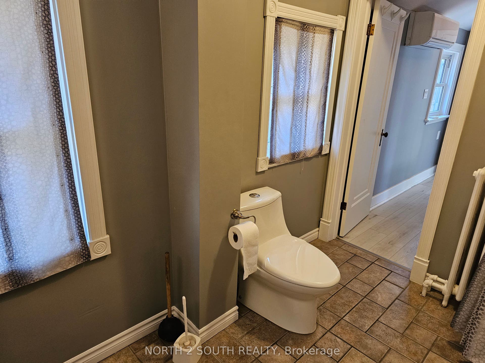 326 Erie Avenue, Brantford, Brantford ON N3S 2H8 326 Erie Avenue, Brantford, Brantford ON N3S 2H8
