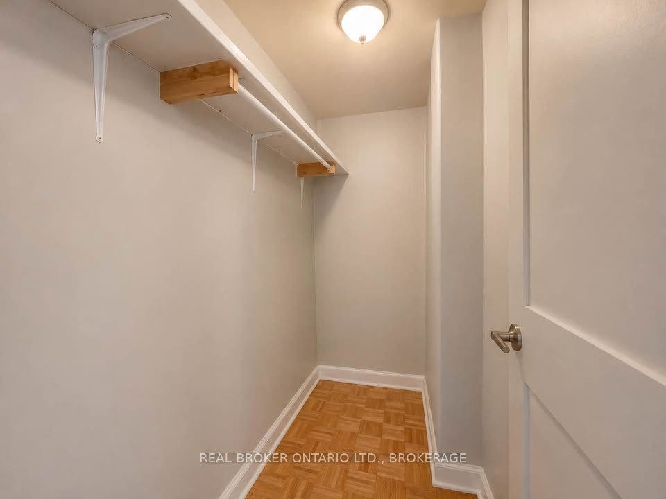 6-279 Helen St Helen Street, Kingston, Frontenac ON K7L 4P6 6-279 Helen St Helen Street, Kingston, Frontenac ON K7L 4P6