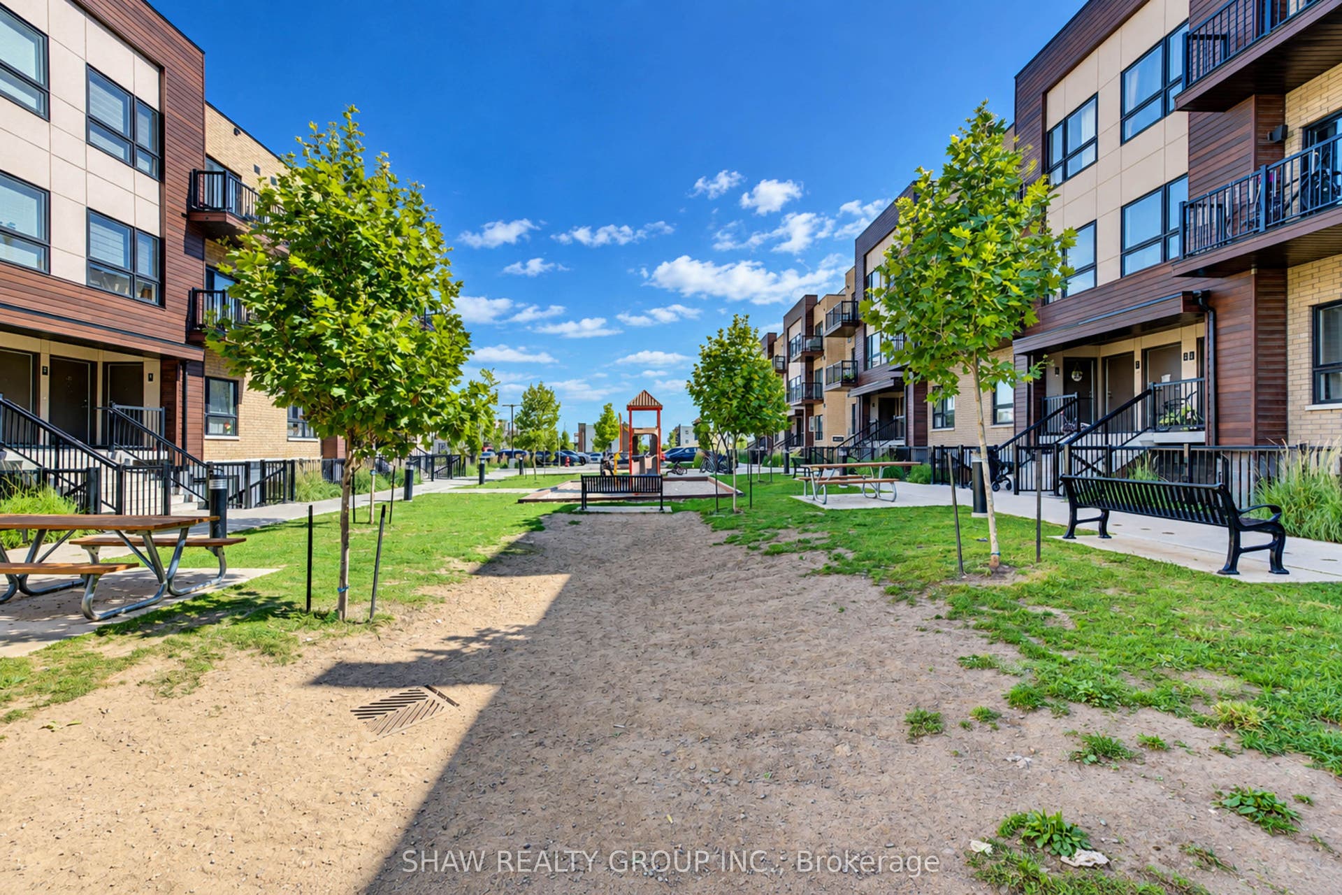10 Palace Street, #D16, Kitchener, Waterloo ON N2E 0J3 10 Palace Street, #D16, Kitchener, Waterloo ON N2E 0J3