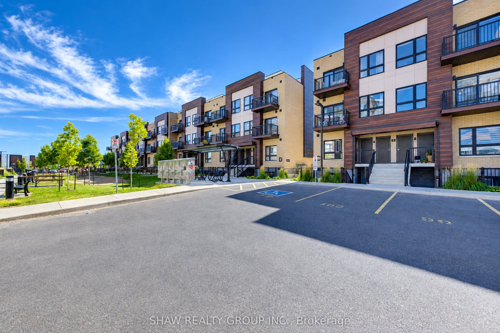 10 Palace Street, #D16, Kitchener, Waterloo ON N2E 0J3 10 Palace Street, #D16, Kitchener, Waterloo ON N2E 0J3