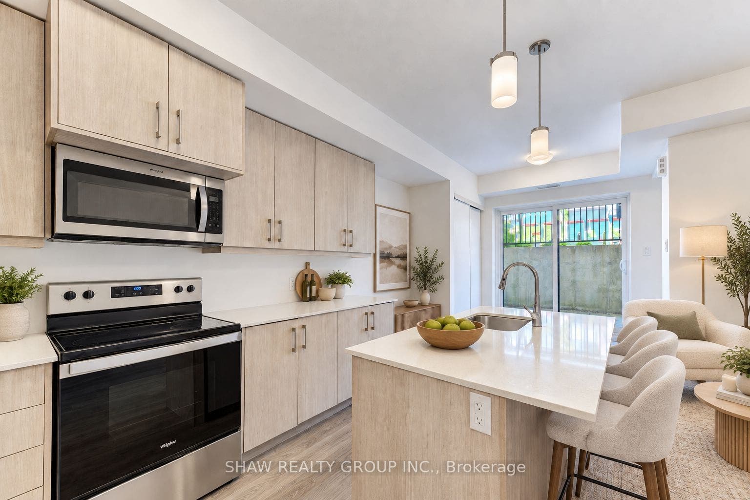 10 Palace Street, #D16, Kitchener, Waterloo ON N2E 0J3 Dig Staging