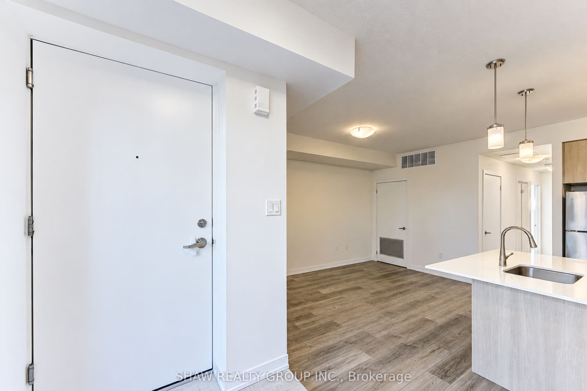 10 Palace Street, #D16, Kitchener, Waterloo ON N2E 0J3 10 Palace Street, #D16, Kitchener, Waterloo ON N2E 0J3
