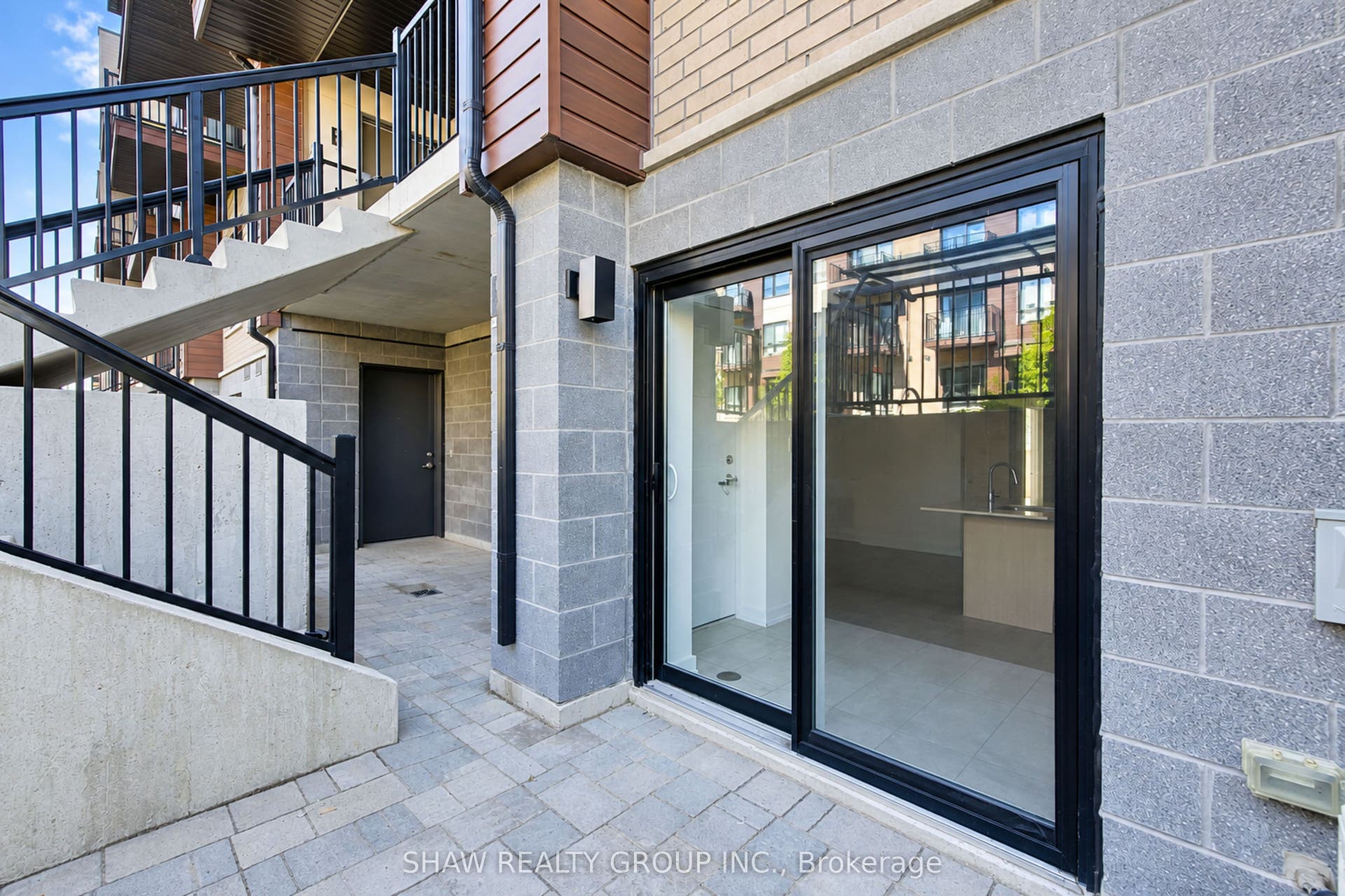 10 Palace Street, #D16, Kitchener, Waterloo ON N2E 0J3 10 Palace Street, #D16, Kitchener, Waterloo ON N2E 0J3
