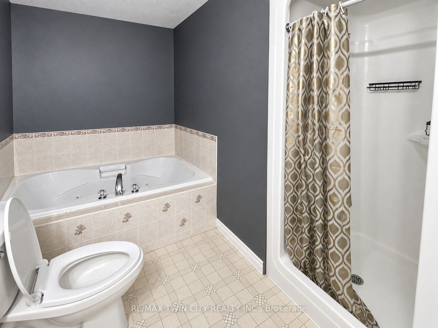 920 Marl Meadow Court, Kitchener, Waterloo ON N2R 1L4 920 Marl Meadow Court, Kitchener, Waterloo ON N2R 1L4