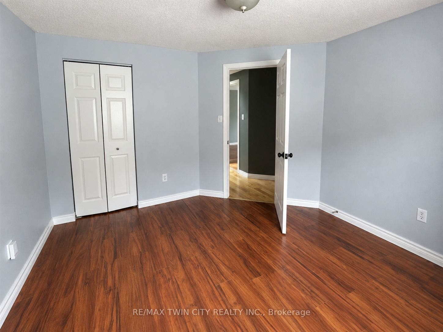 920 Marl Meadow Court, Kitchener, Waterloo ON N2R 1L4 920 Marl Meadow Court, Kitchener, Waterloo ON N2R 1L4