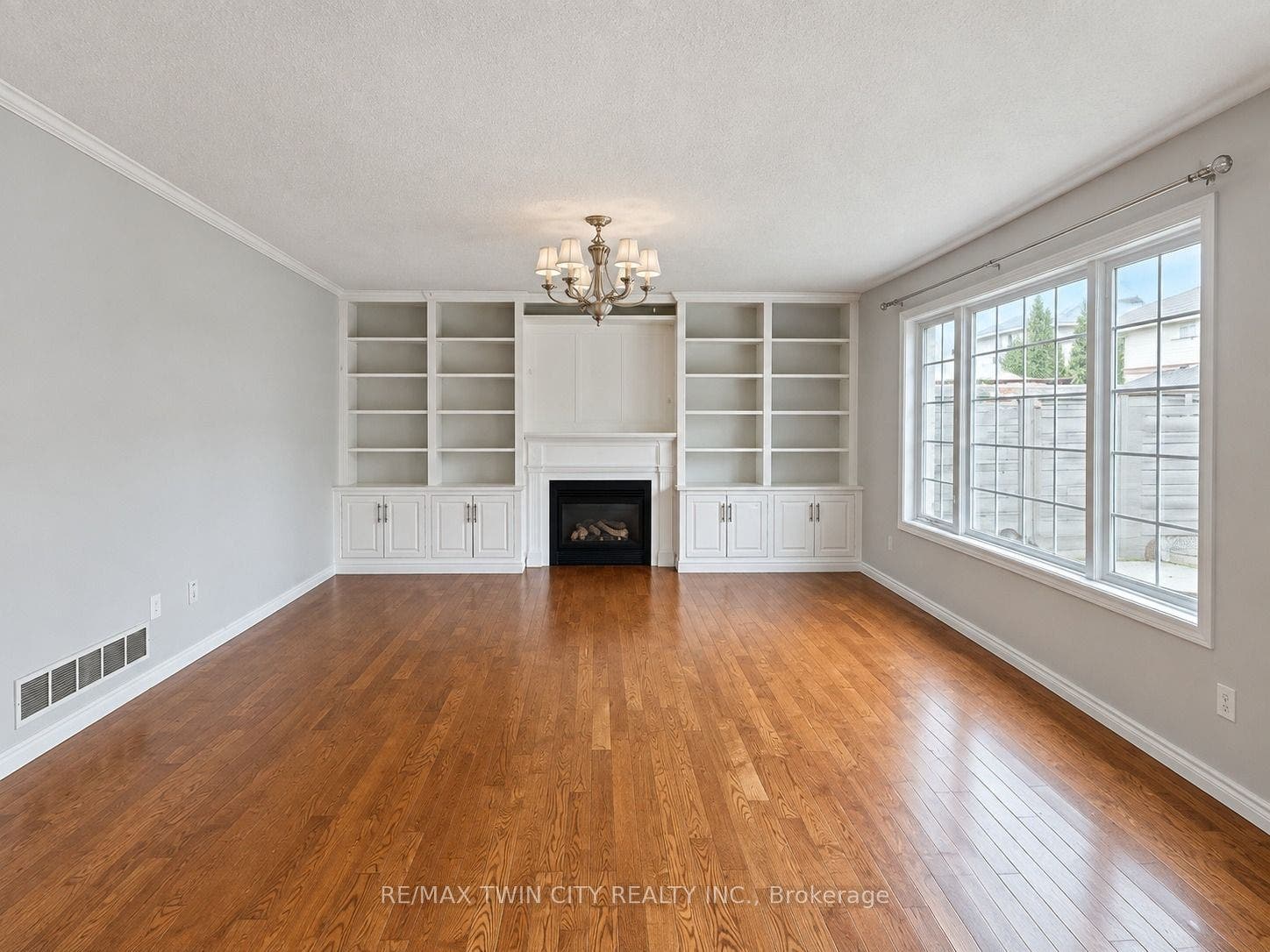 920 Marl Meadow Court, Kitchener, Waterloo ON N2R 1L4 920 Marl Meadow Court, Kitchener, Waterloo ON N2R 1L4