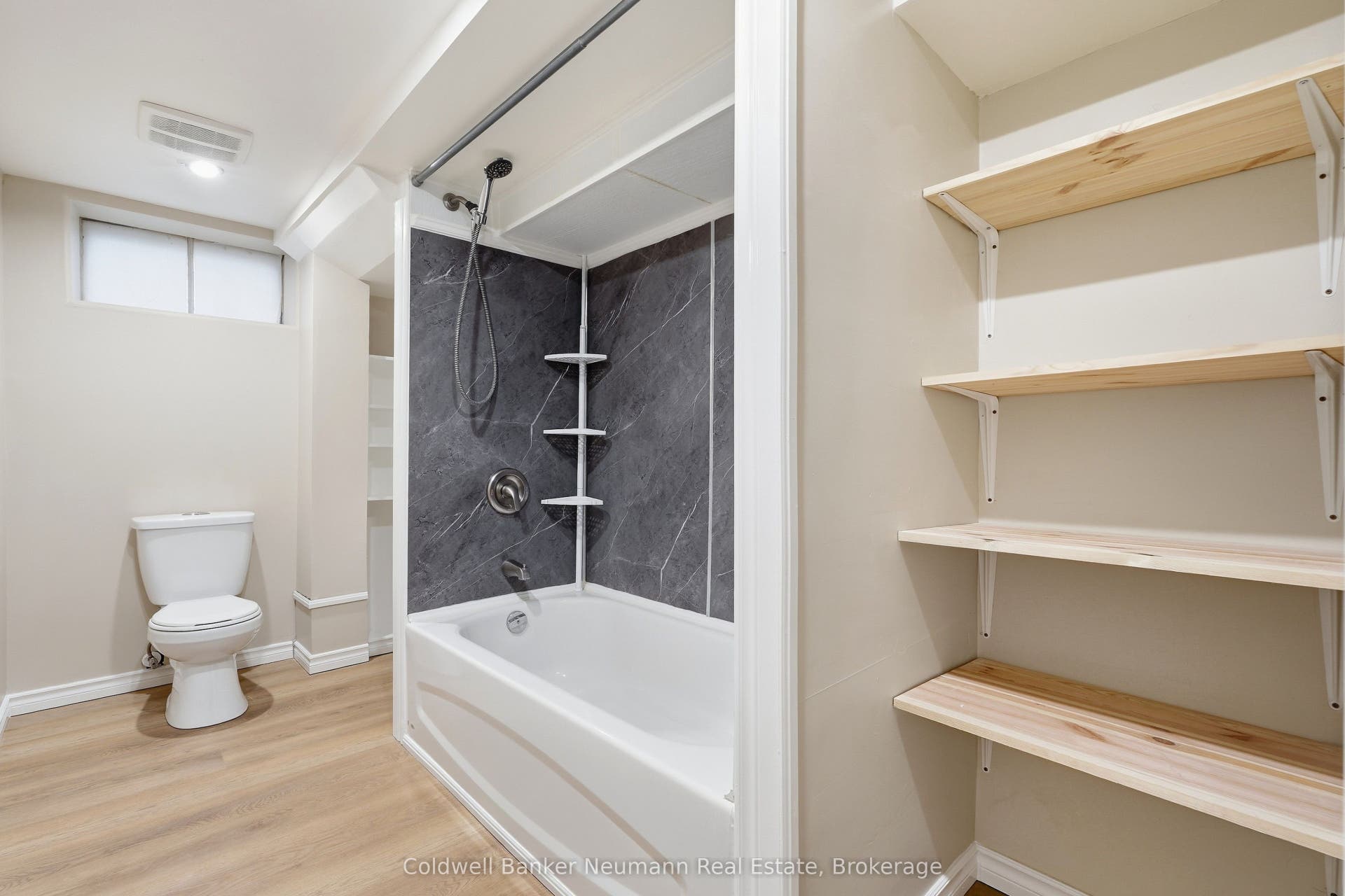 82 Knightswood Boulevard, Guelph, Guelph, Wellington ON N1E 3W7 82 Knightswood Boulevard, Guelph, Guelph, Wellington ON N1E 3W7