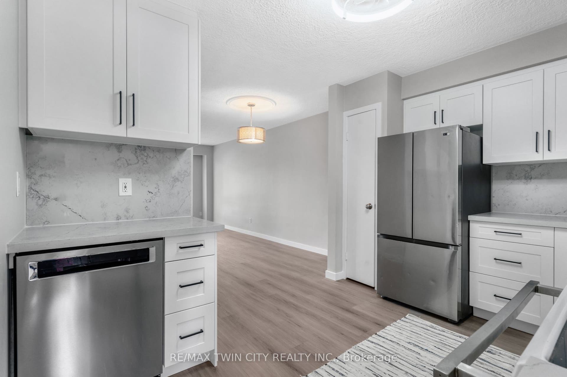 104 Ralgreen Crescent, Kitchener, Waterloo ON N2M 1T9 104 Ralgreen Crescent, Kitchener, Waterloo ON N2M 1T9