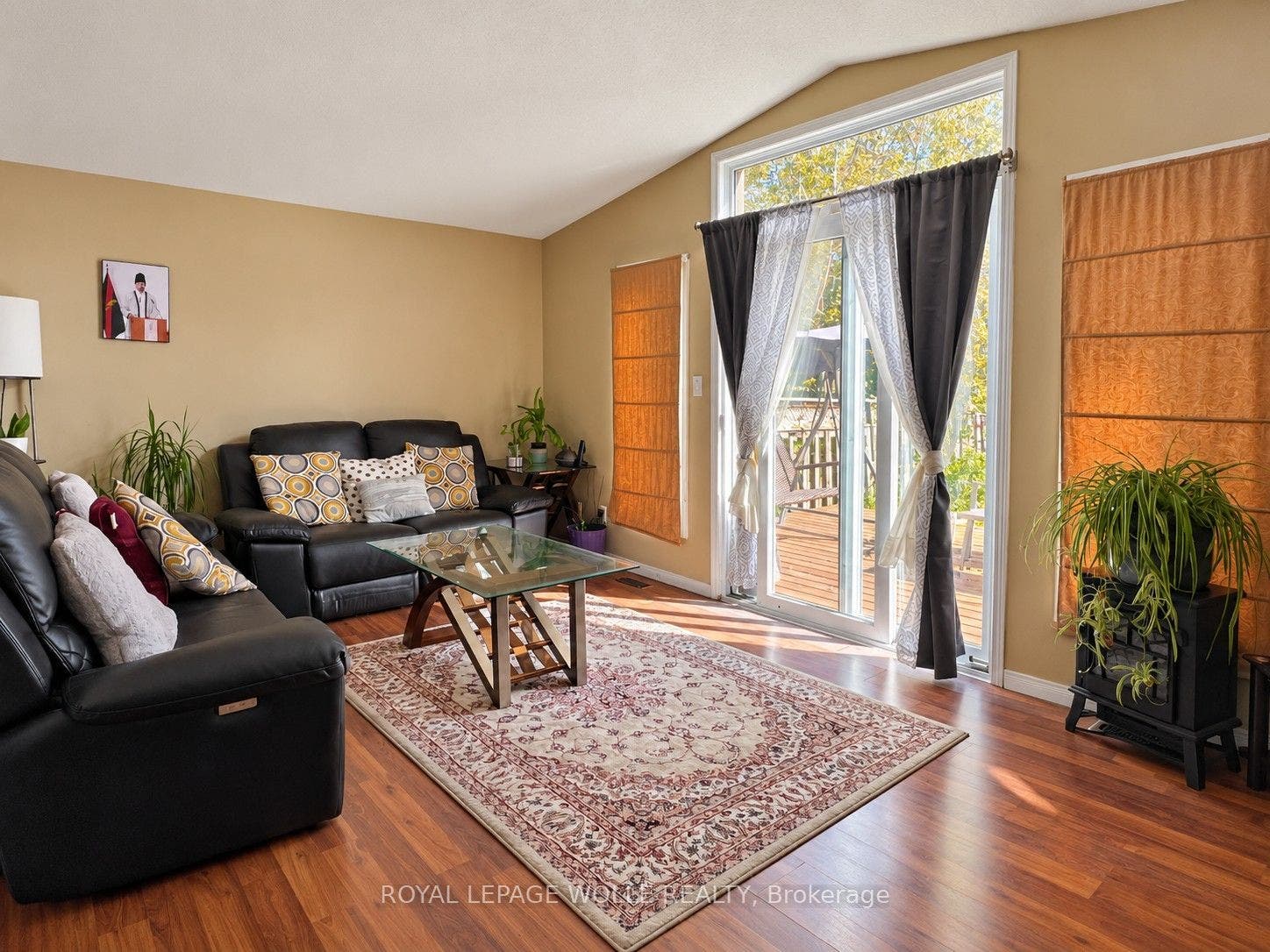 208 Activa Avenue, Kitchener, Waterloo ON N2E 3T8 208 Activa Avenue, Kitchener, Waterloo ON N2E 3T8
