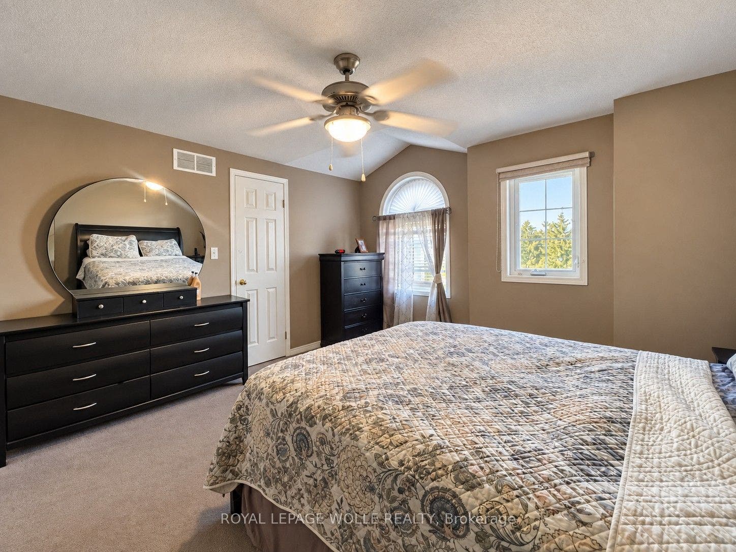 208 Activa Avenue, Kitchener, Waterloo ON N2E 3T8 208 Activa Avenue, Kitchener, Waterloo ON N2E 3T8