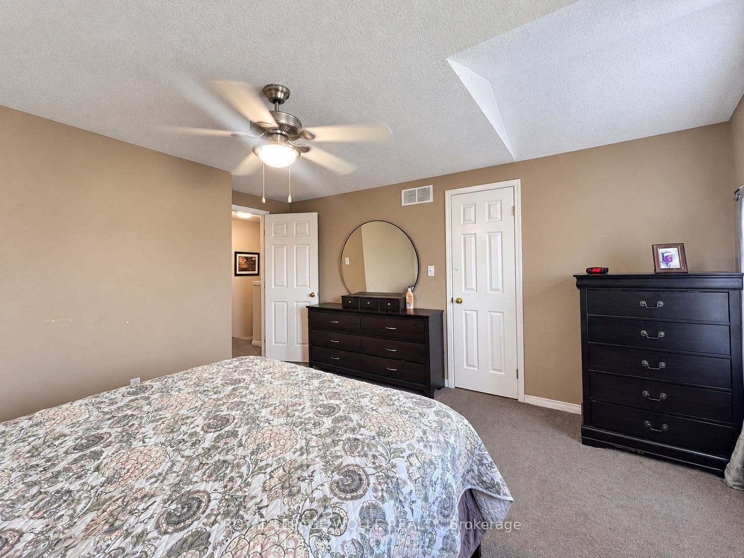 208 Activa Avenue, Kitchener, Waterloo ON N2E 3T8 208 Activa Avenue, Kitchener, Waterloo ON N2E 3T8