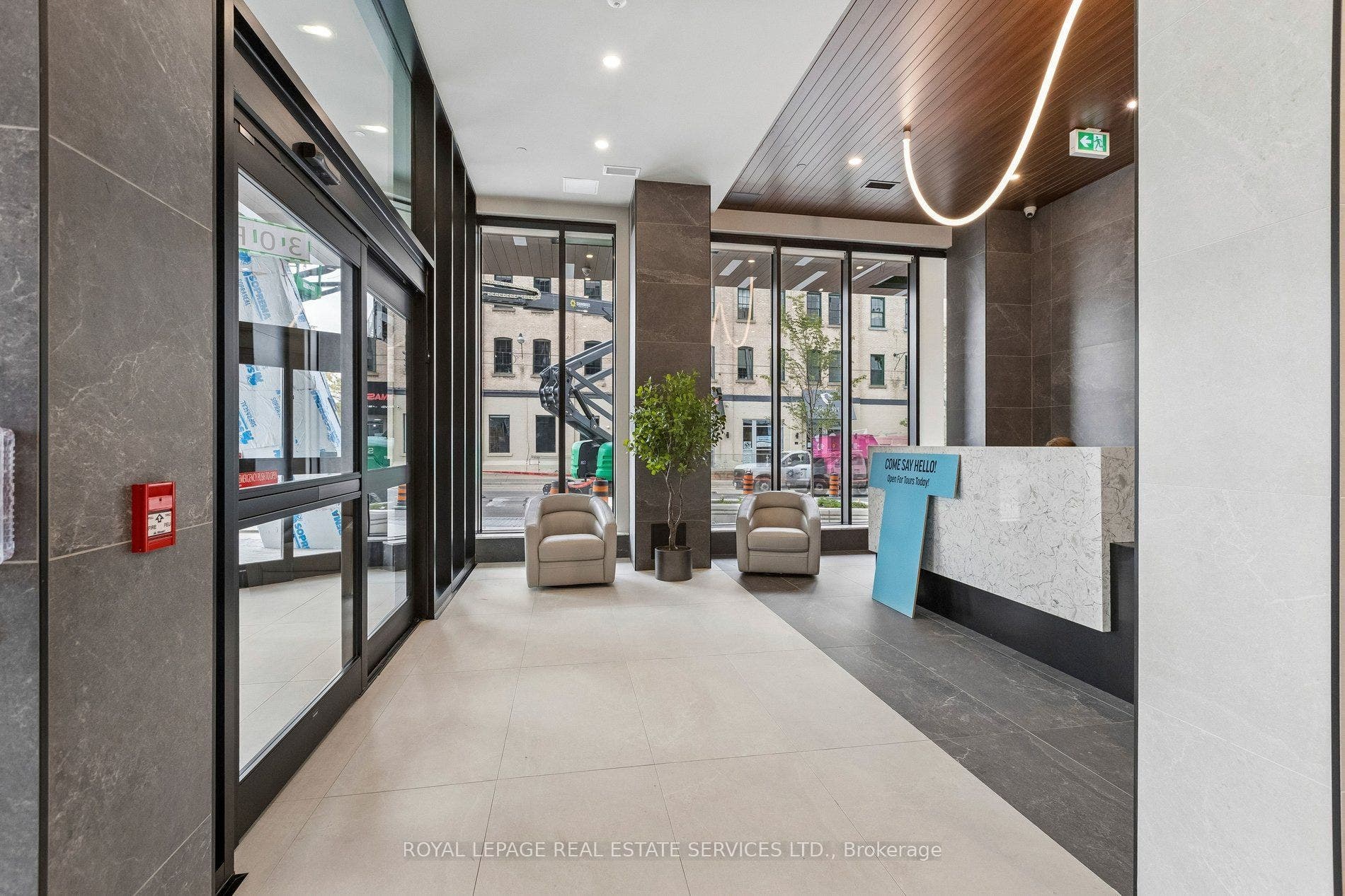 30 Francis Street S, #909, Kitchener, Waterloo ON N2G 0H1 Lobby & Concierge