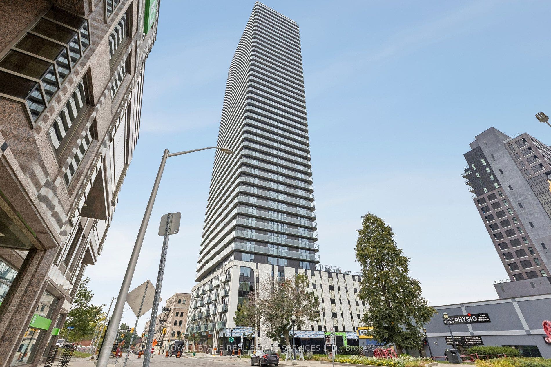30 Francis Street S, #909, Kitchener, Waterloo ON N2G 0H1 TEK TOWERS