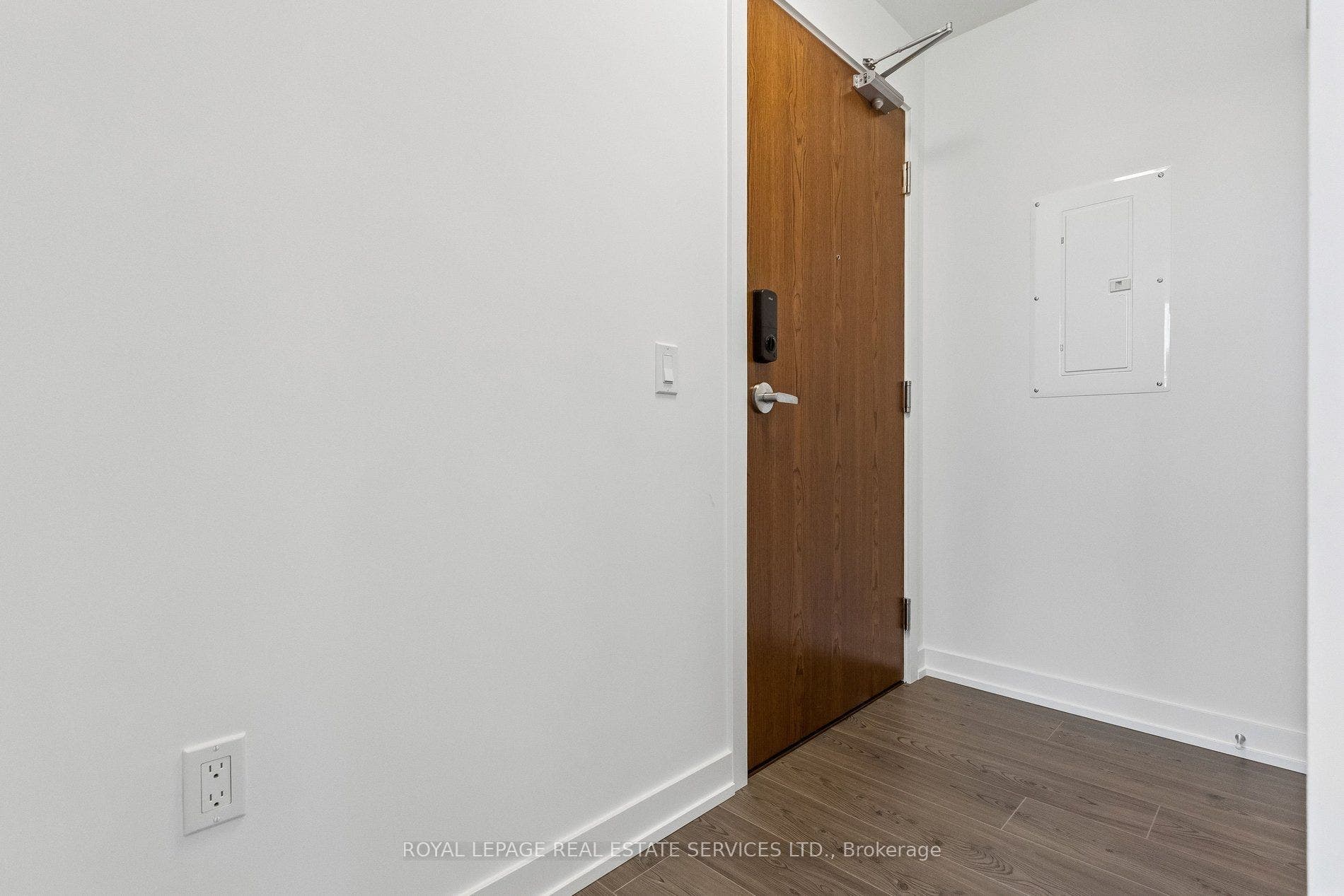 30 Francis Street S, #909, Kitchener, Waterloo ON N2G 0H1 Your Sanctuary Awaits
