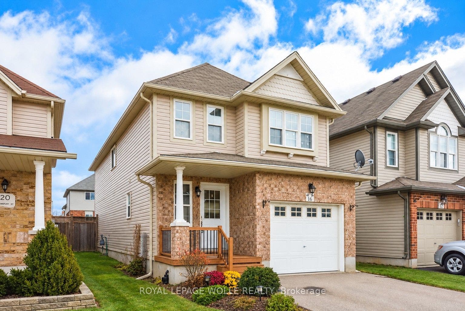 16 Frankfurt Street, Kitchener, Waterloo ON N2R 1T5 16 Frankfurt Street, Kitchener, Waterloo ON N2R 1T5