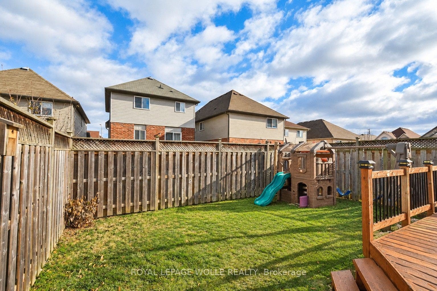 16 Frankfurt Street, Kitchener, Waterloo ON N2R 1T5 16 Frankfurt Street, Kitchener, Waterloo ON N2R 1T5