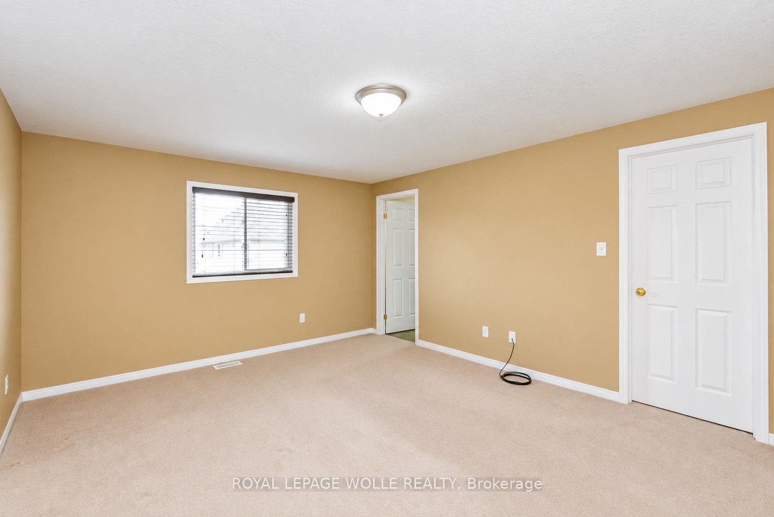 16 Frankfurt Street, Kitchener, Waterloo ON N2R 1T5 16 Frankfurt Street, Kitchener, Waterloo ON N2R 1T5