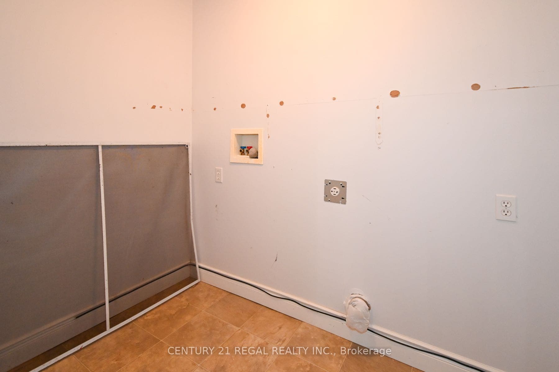 65 Cameron Street, Marmora And Lake, Hastings ON K0K 2M0 Laundry Rm Washer & Dryer Hook-Ups Bsmt S/E Side