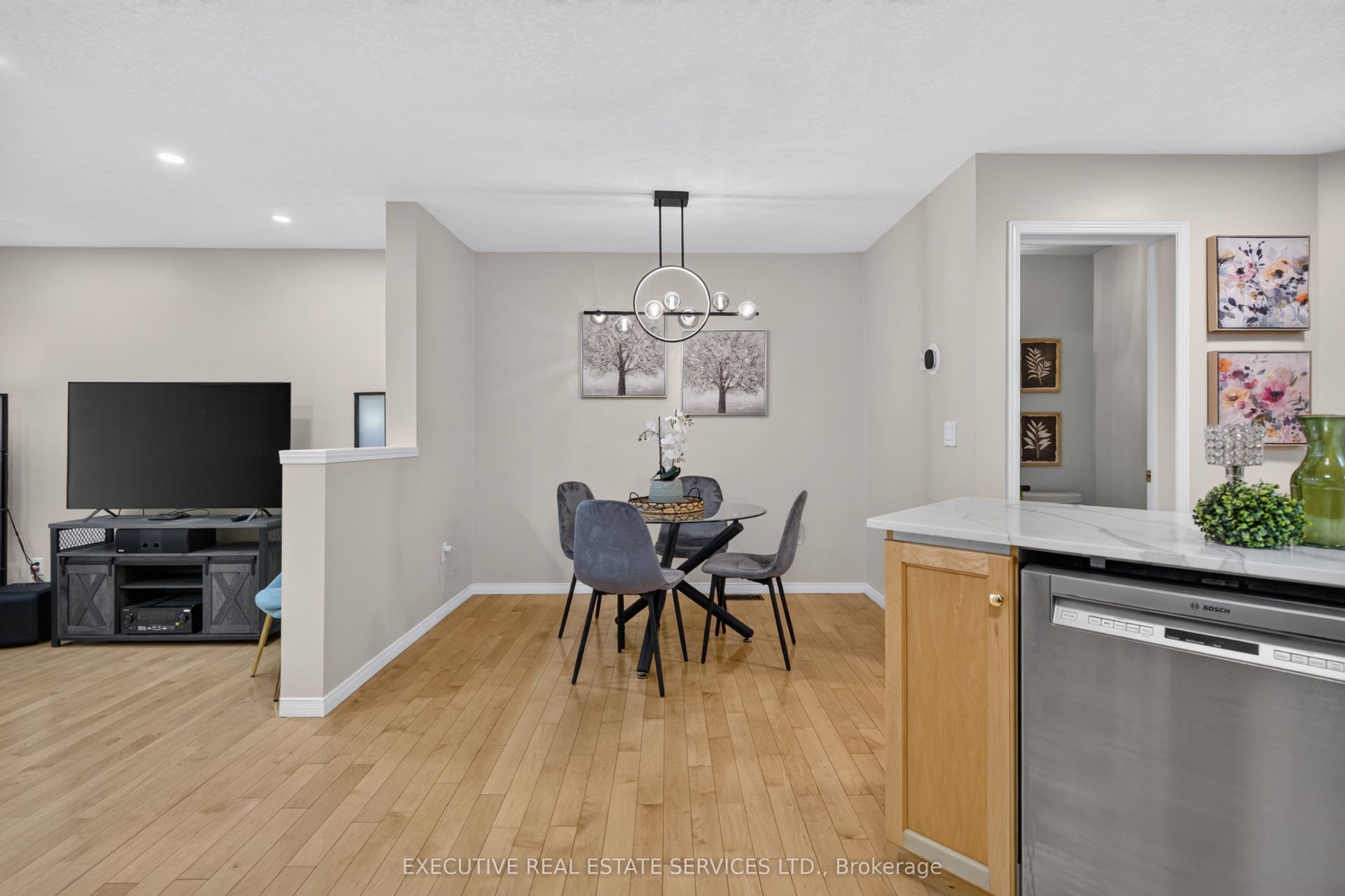 427 Beaver Creek Road, Waterloo, Waterloo, Waterloo ON N1V 2J8 427 Beaver Creek Road, Waterloo, Waterloo, Waterloo ON N1V 2J8
