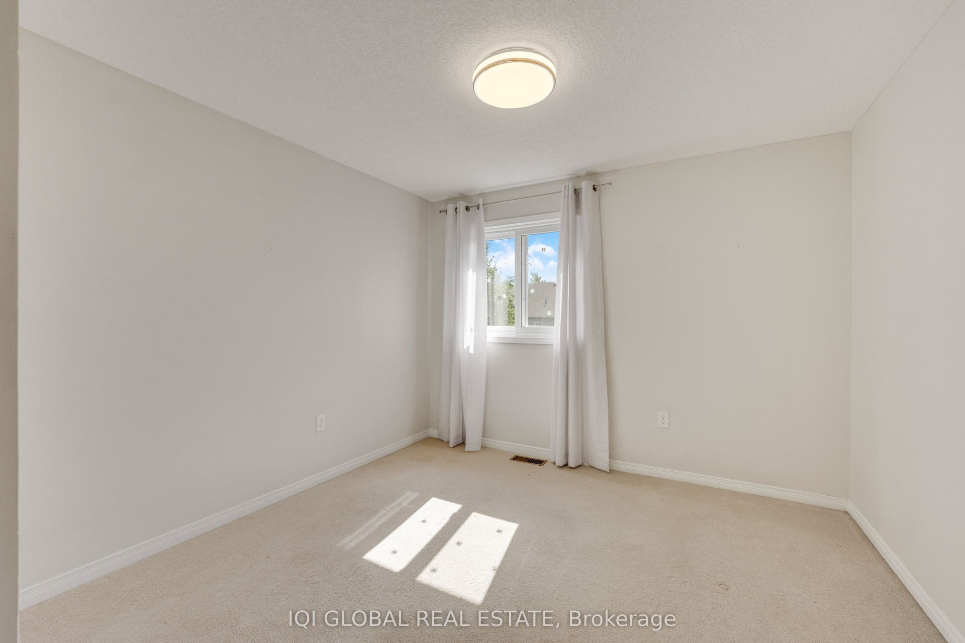 565 Wild Iris Avenue, Waterloo, Waterloo ON N2V 2X5 565 Wild Iris Avenue, Waterloo, Waterloo ON N2V 2X5