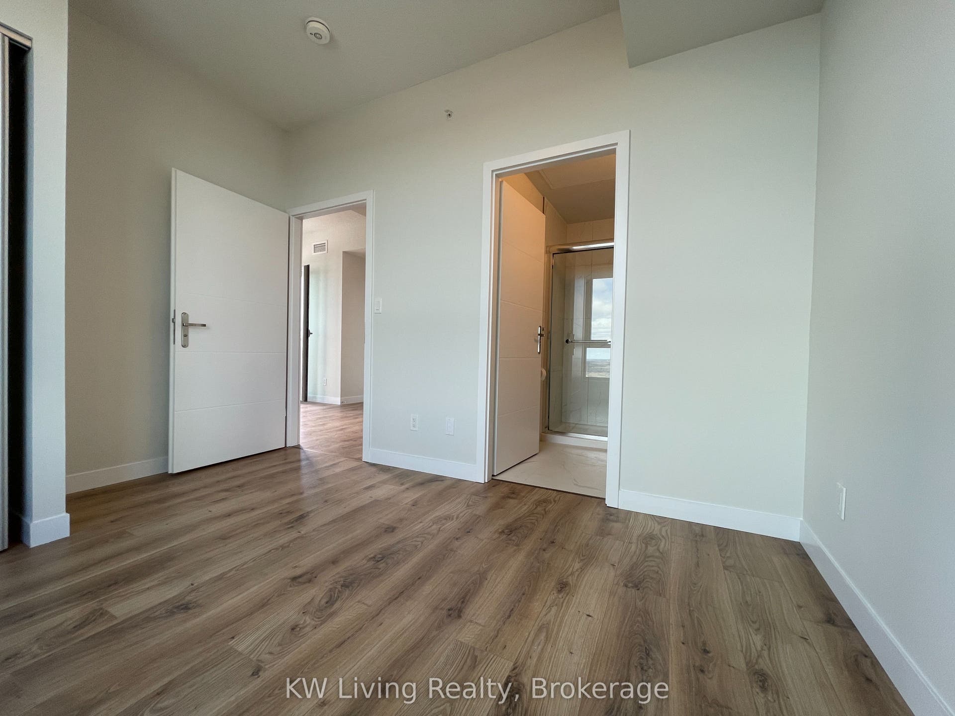 60 Frederick Street, #3202, Kitchener, Waterloo ON N2H 0C7 60 Frederick Street, #3202, Kitchener, Waterloo ON N2H 0C7
