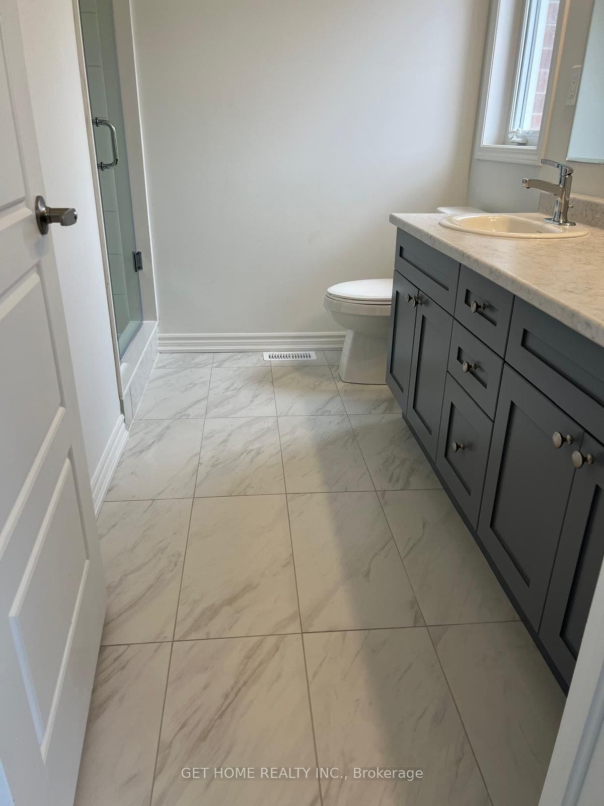 34 Histand Trail, Kitchener, Waterloo ON N2R 0S2 34 Histand Trail, Kitchener, Waterloo ON N2R 0S2