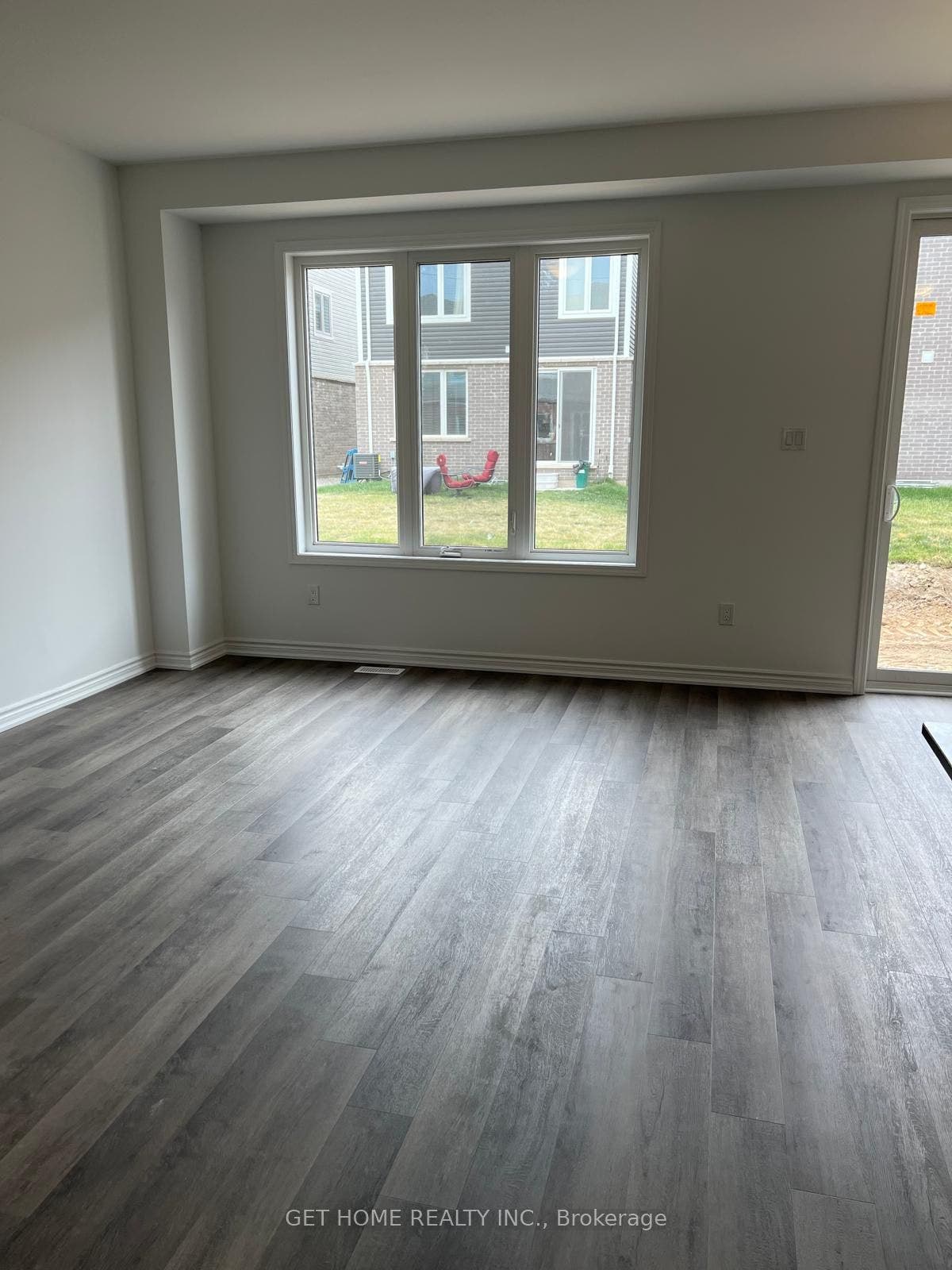 34 Histand Trail, Kitchener, Waterloo ON N2R 0S2 34 Histand Trail, Kitchener, Waterloo ON N2R 0S2