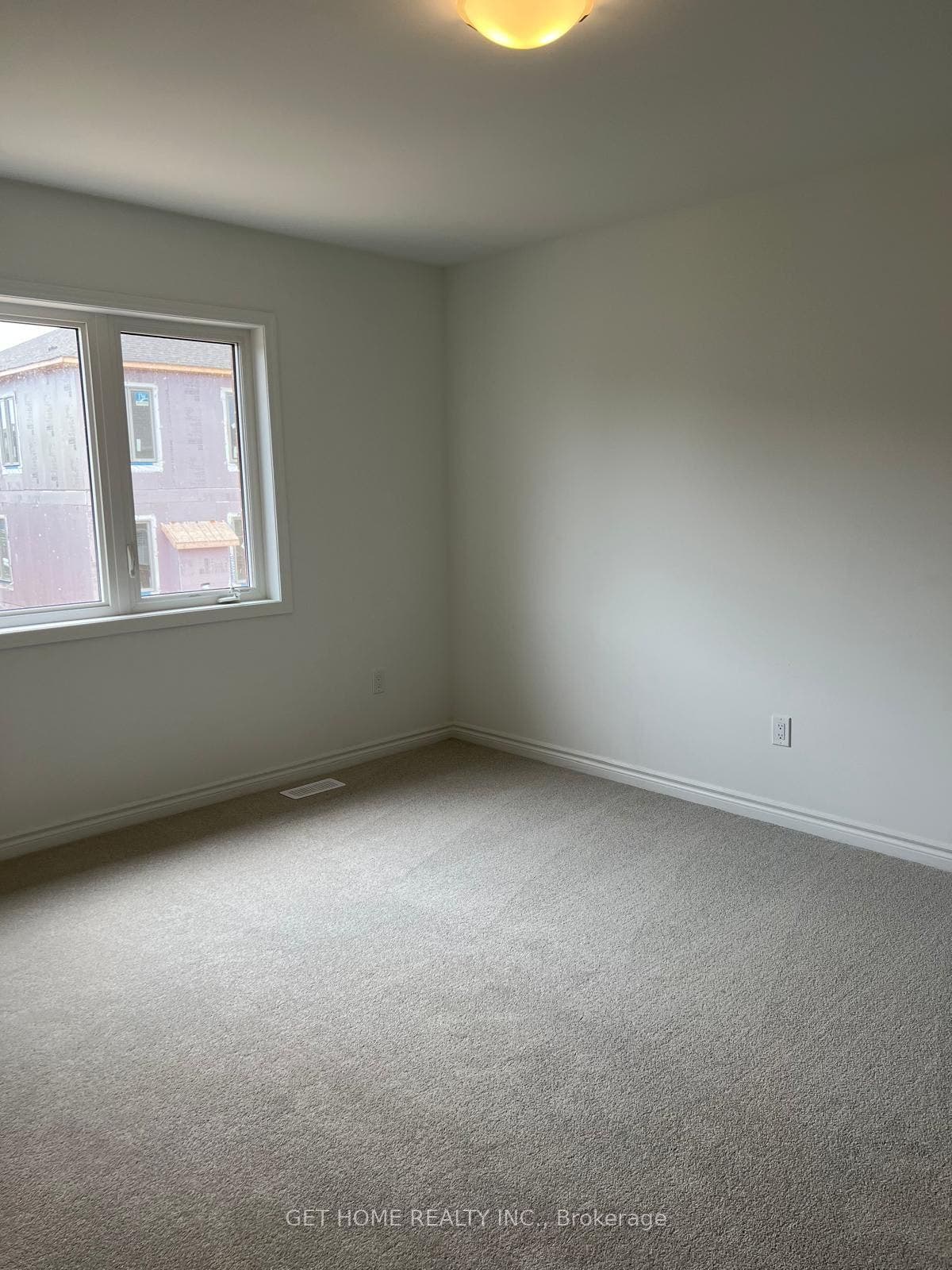 34 Histand Trail, Kitchener, Waterloo ON N2R 0S2 34 Histand Trail, Kitchener, Waterloo ON N2R 0S2