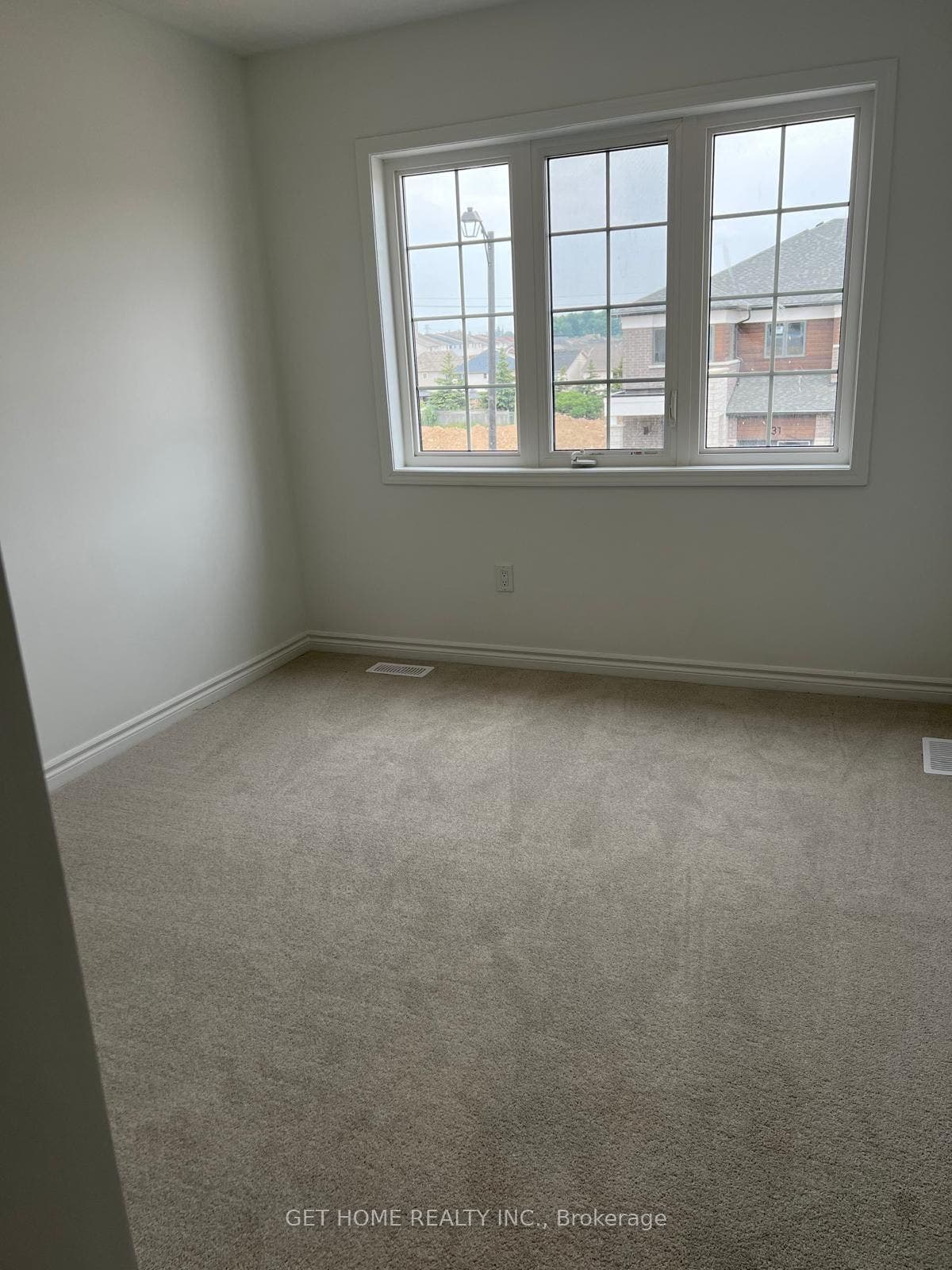 34 Histand Trail, Kitchener, Waterloo ON N2R 0S2 34 Histand Trail, Kitchener, Waterloo ON N2R 0S2