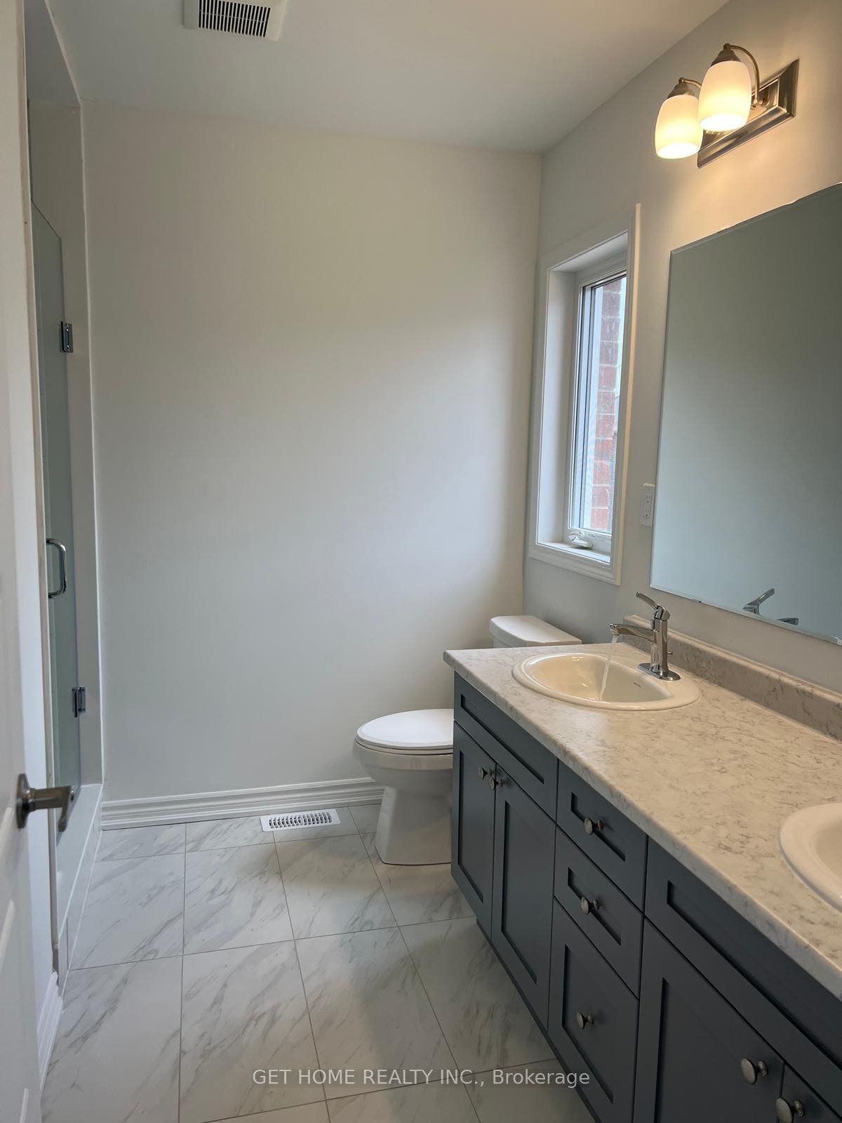 34 Histand Trail, Kitchener, Waterloo ON N2R 0S2 34 Histand Trail, Kitchener, Waterloo ON N2R 0S2
