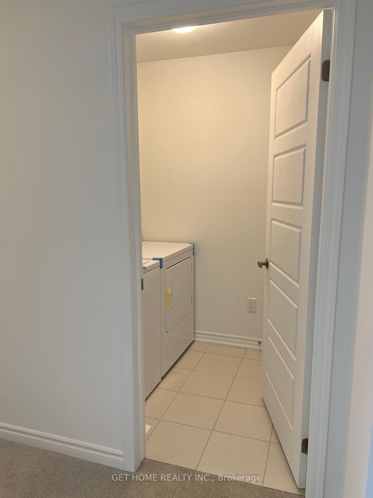34 Histand Trail, Kitchener, Waterloo ON N2R 0S2 34 Histand Trail, Kitchener, Waterloo ON N2R 0S2