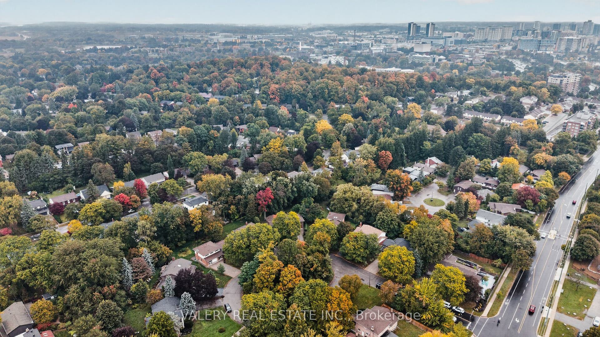 325 Coleridge Drive, Waterloo, Waterloo ON N2L 2V5 325 Coleridge Drive, Waterloo, Waterloo ON N2L 2V5