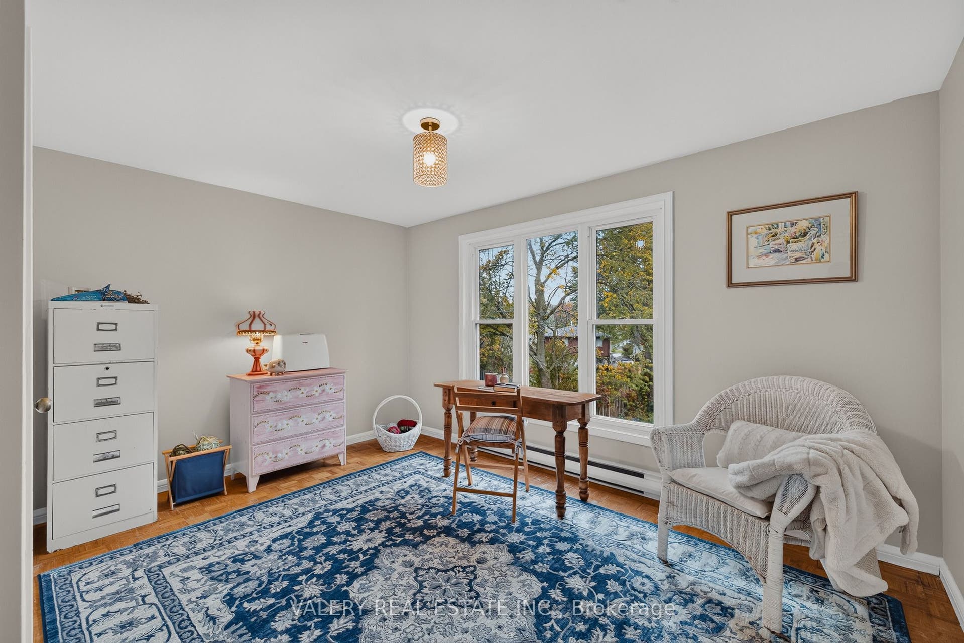 325 Coleridge Drive, Waterloo, Waterloo ON N2L 2V5 325 Coleridge Drive, Waterloo, Waterloo ON N2L 2V5