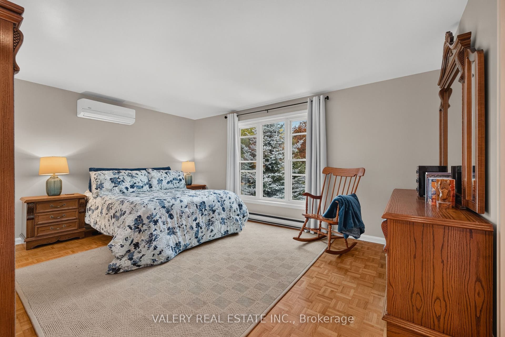 325 Coleridge Drive, Waterloo, Waterloo ON N2L 2V5 325 Coleridge Drive, Waterloo, Waterloo ON N2L 2V5