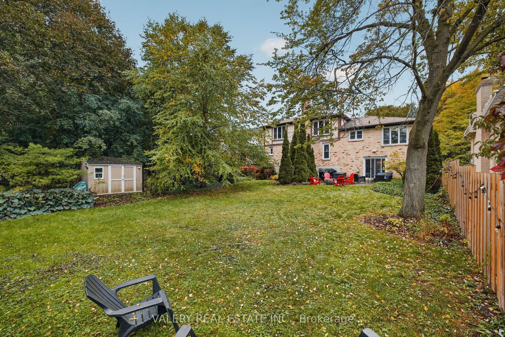 325 Coleridge Drive, Waterloo, Waterloo ON N2L 2V5 325 Coleridge Drive, Waterloo, Waterloo ON N2L 2V5