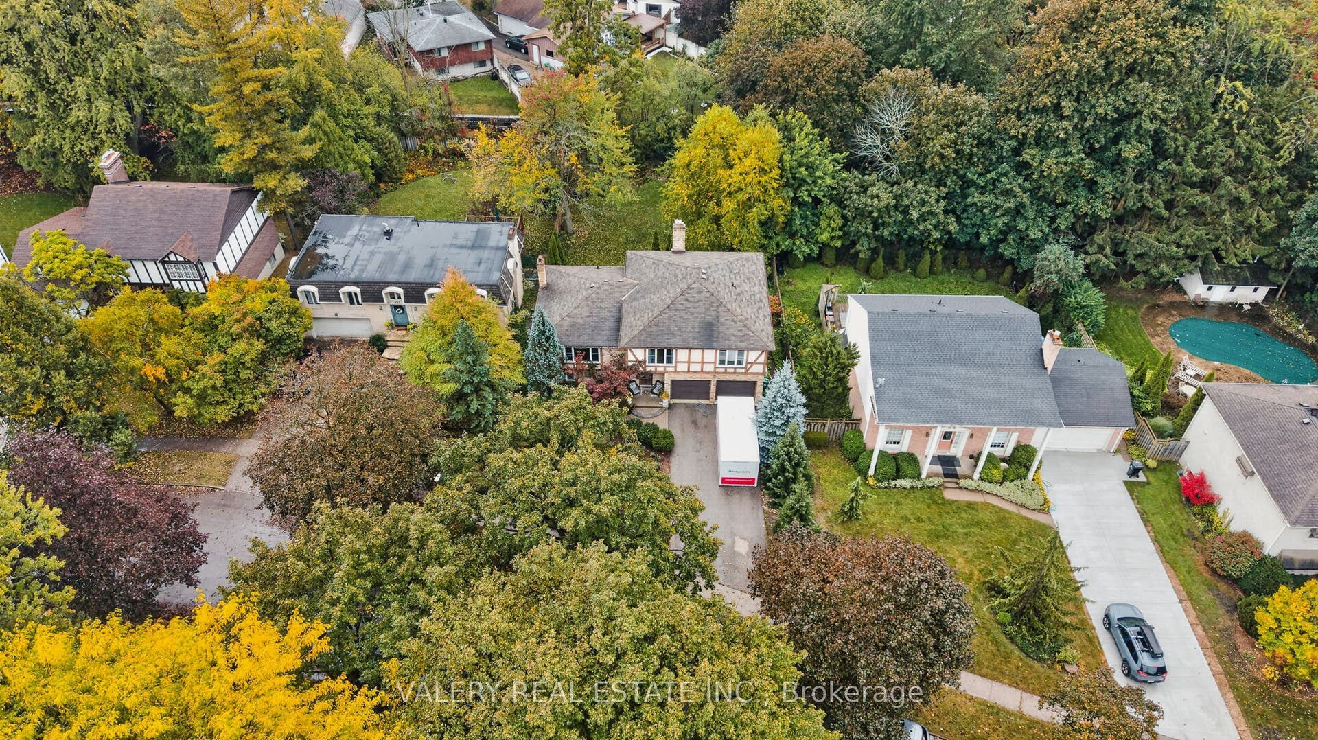 325 Coleridge Drive, Waterloo, Waterloo ON N2L 2V5 325 Coleridge Drive, Waterloo, Waterloo ON N2L 2V5