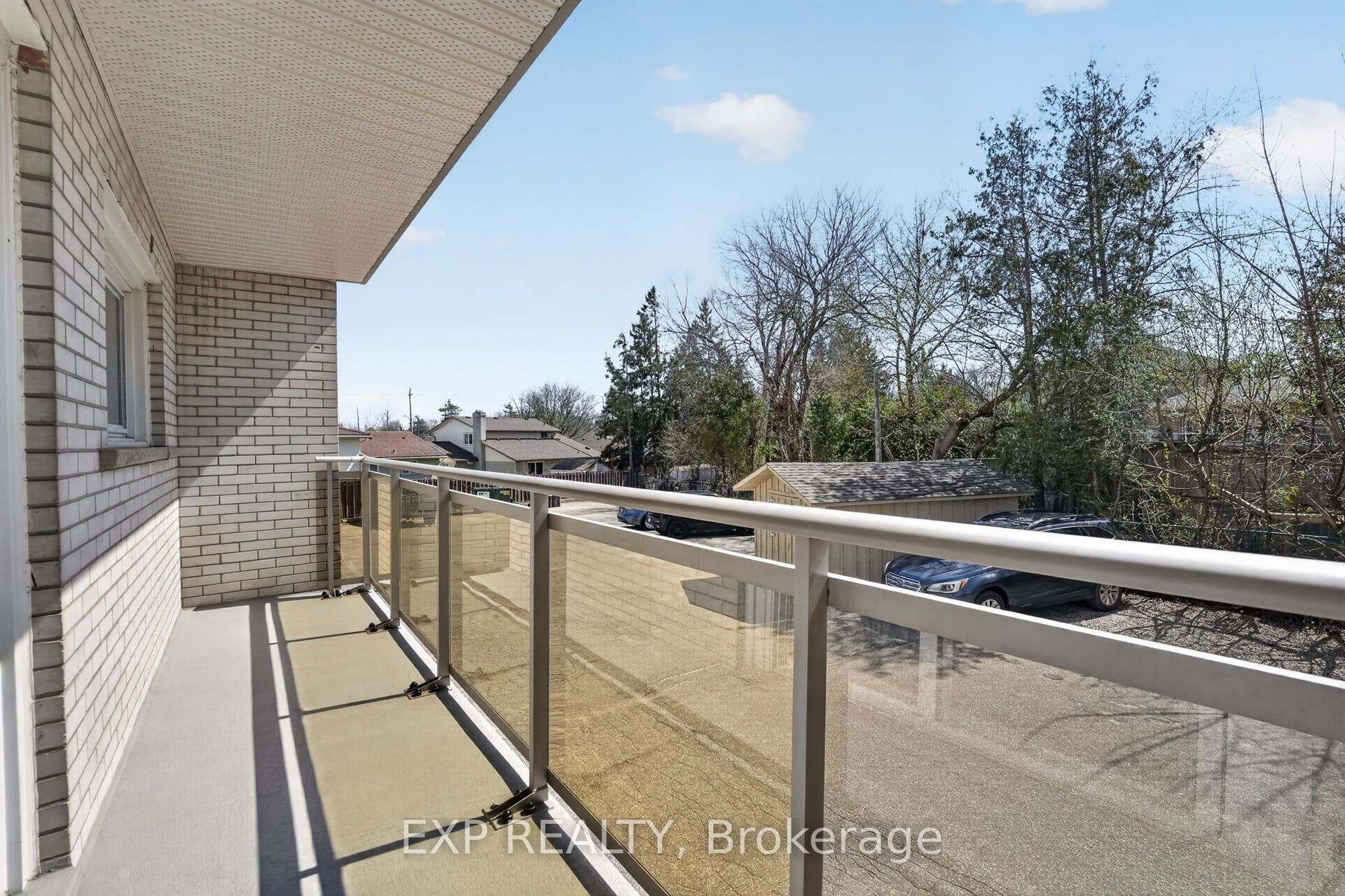 81 Kenwood Drive, Kitchener, Waterloo ON N2B 3H3 81 Kenwood Drive, Kitchener, Waterloo ON N2B 3H3
