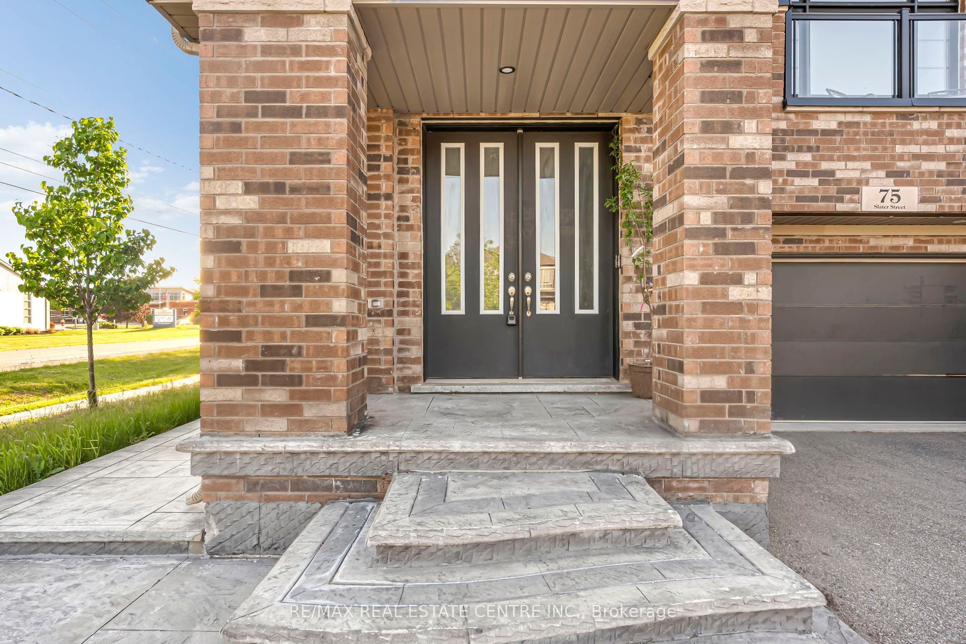75 Slater Street, Cambridge, Waterloo ON N1R 0C4 75 Slater Street, Cambridge, Waterloo ON N1R 0C4