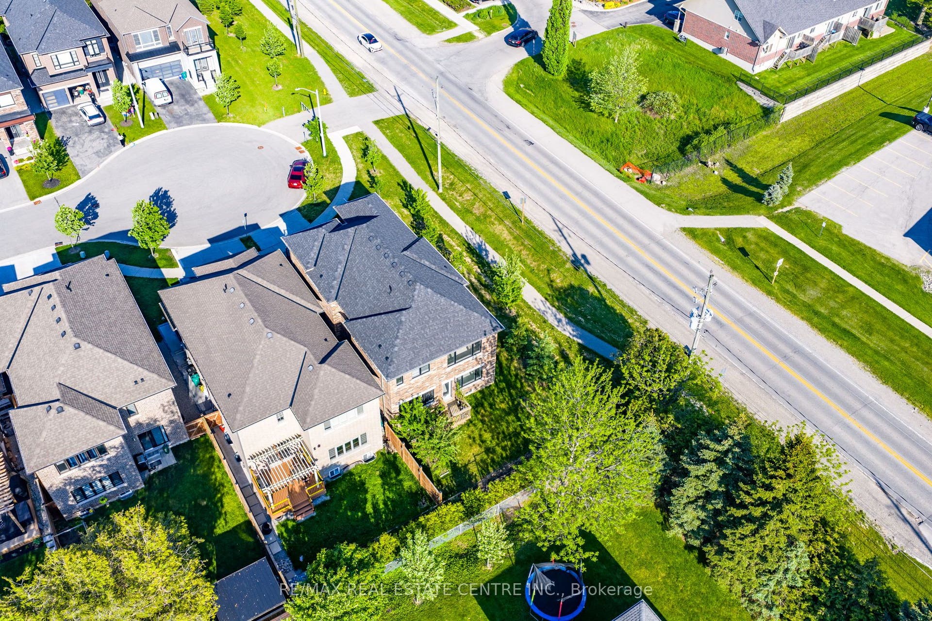 75 Slater Street, Cambridge, Waterloo ON N1R 0C4 75 Slater Street, Cambridge, Waterloo ON N1R 0C4