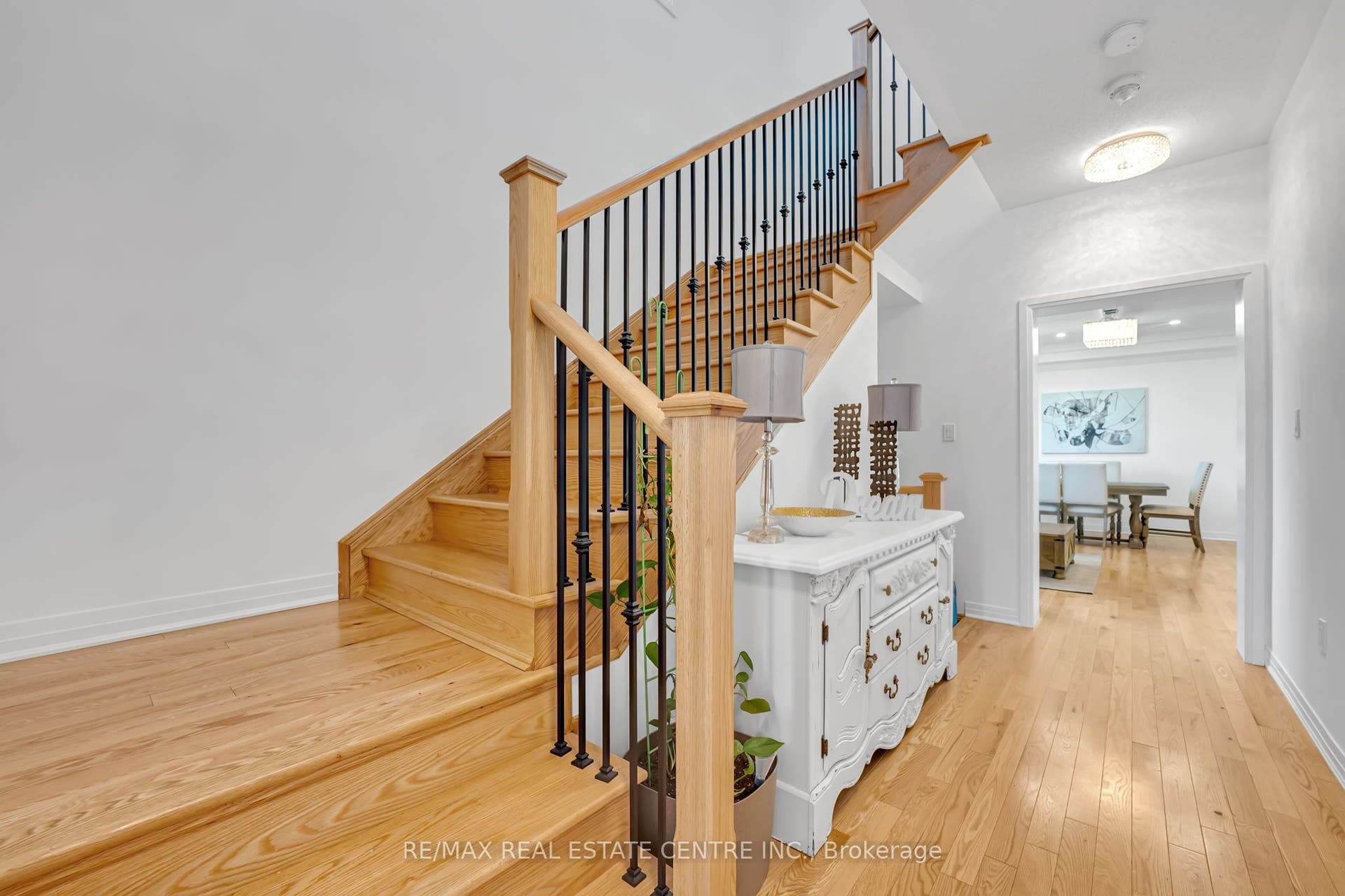 75 Slater Street, Cambridge, Waterloo ON N1R 0C4 75 Slater Street, Cambridge, Waterloo ON N1R 0C4