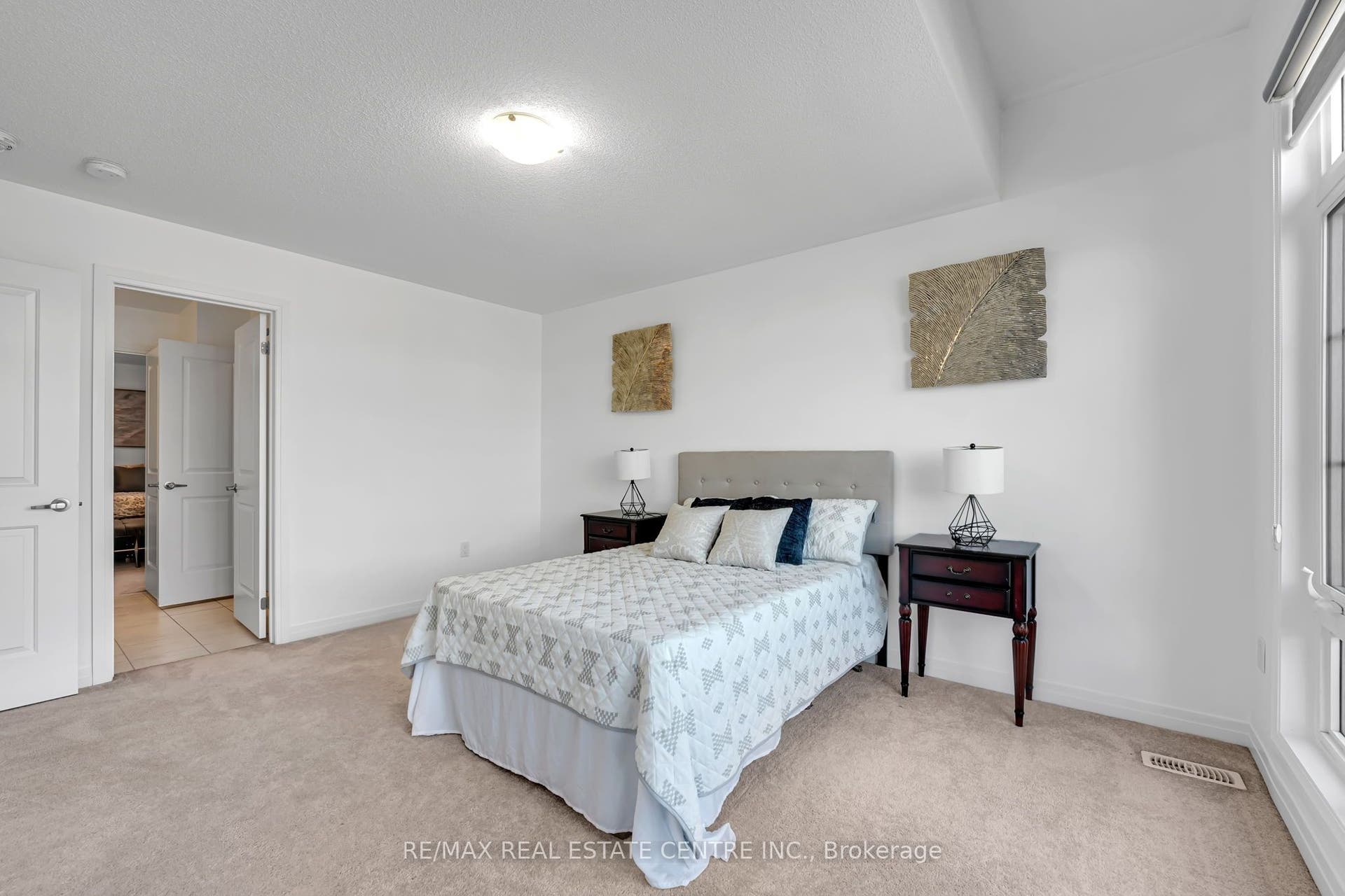 75 Slater Street, Cambridge, Waterloo ON N1R 0C4 75 Slater Street, Cambridge, Waterloo ON N1R 0C4