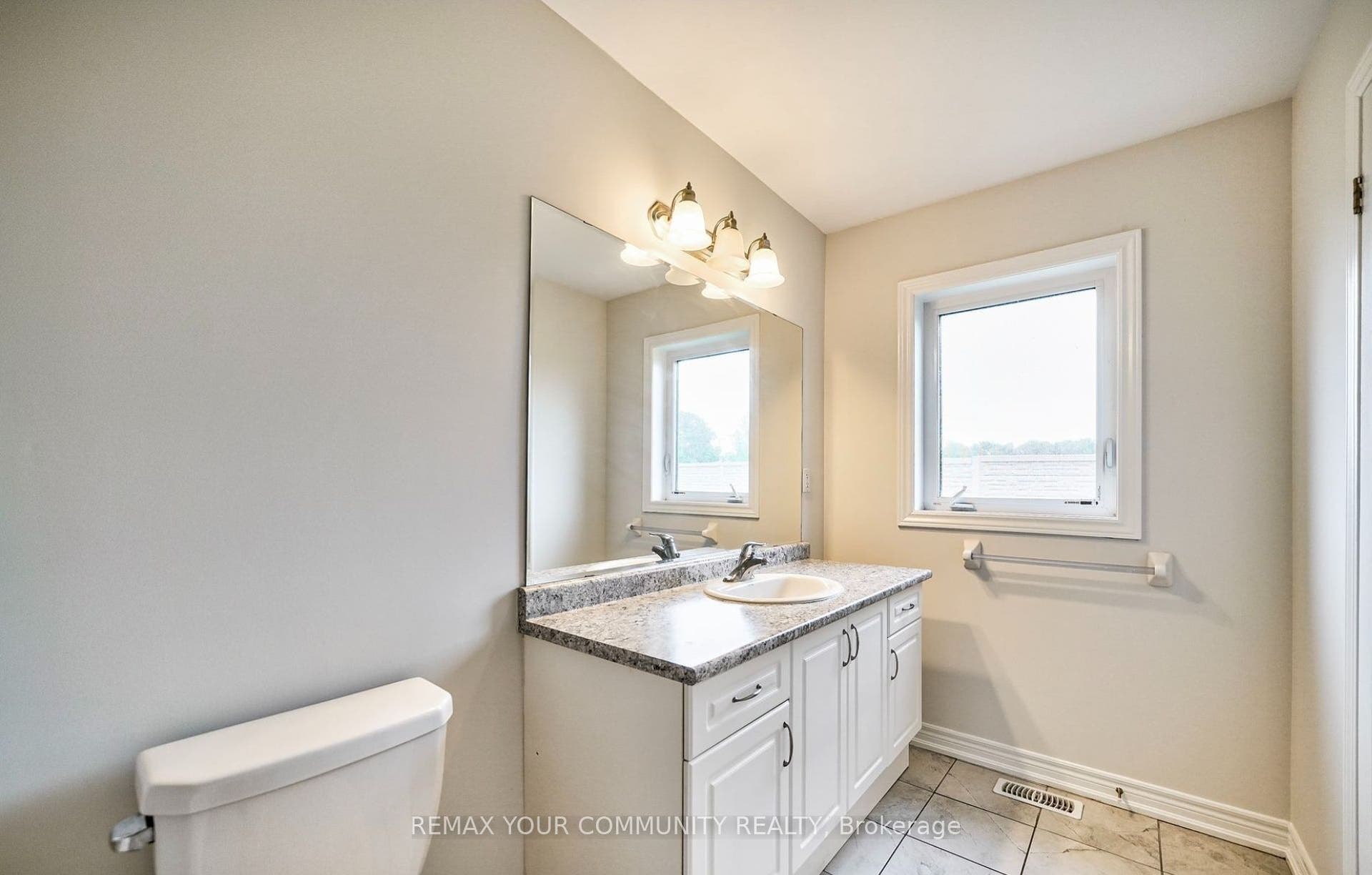 470 Linden Drive, #25, Cambridge, Waterloo ON N3H 4R6 470 Linden Drive, #25, Cambridge, Waterloo ON N3H 4R6