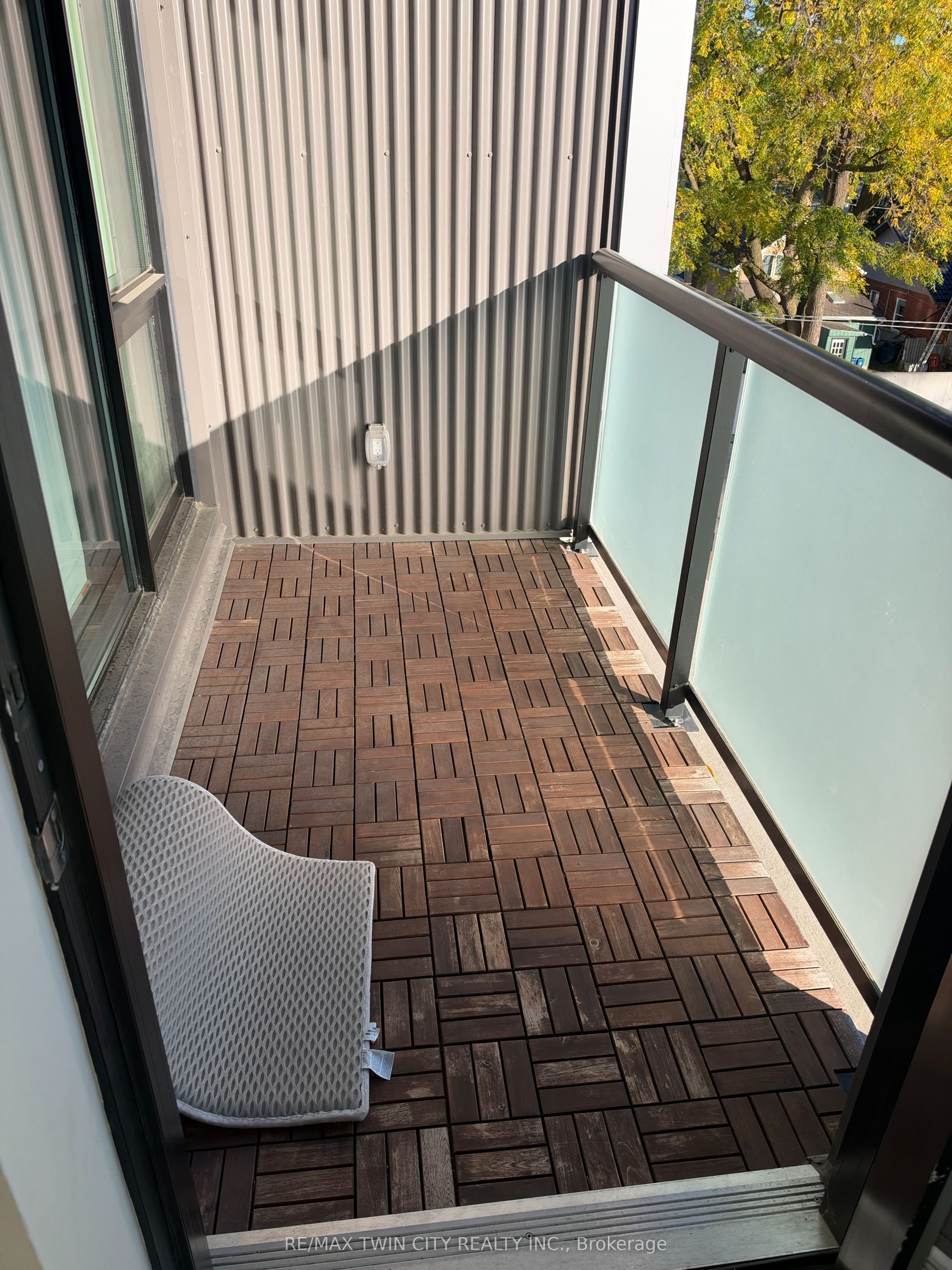 690 King Street W, #214, Kitchener, Waterloo ON N2G 0B9 Balcony