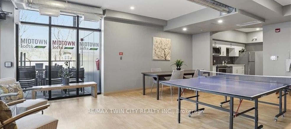 690 King Street W, #214, Kitchener, Waterloo ON N2G 0B9 Game room