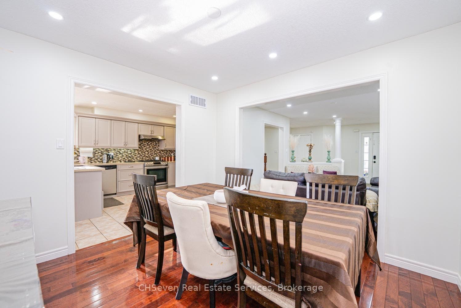 373 Thomas Slee Drive, Kitchener, Waterloo ON N2P 2X5 373 Thomas Slee Drive, Kitchener, Waterloo ON N2P 2X5
