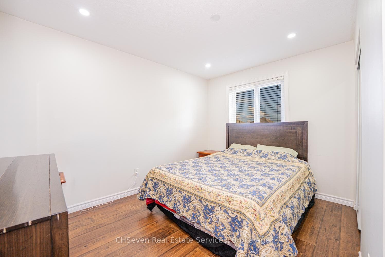 373 Thomas Slee Drive, Kitchener, Waterloo ON N2P 2X5 373 Thomas Slee Drive, Kitchener, Waterloo ON N2P 2X5